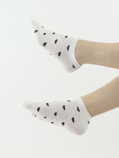 Dámské kotníkové ponožky model 19433810 černé s bílými srdíčky - Moraj