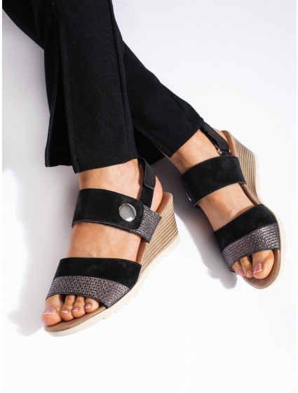 Zajímavé  sandály černé dámské na klínku