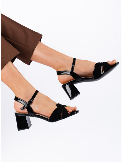 Krásné dámské  sandály černé na širokém podpatku