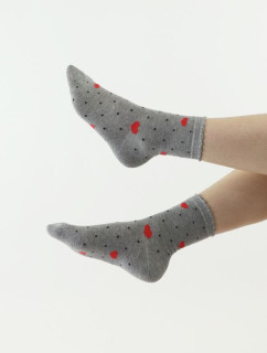 Ponožky 29 sivé so srdiečkami a bodkami