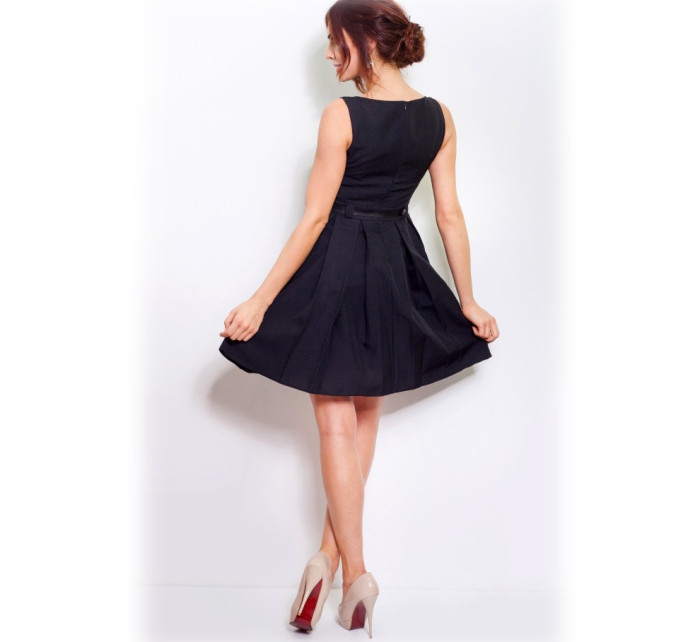 Dámské společenské šaty se a páskem středně dlouhé černé Černá  model 15042334 - numoco