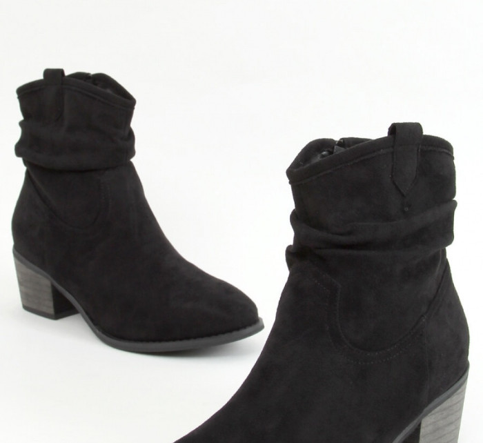 Dámské kotníkové boty na podpatku model 16719061 - Inello