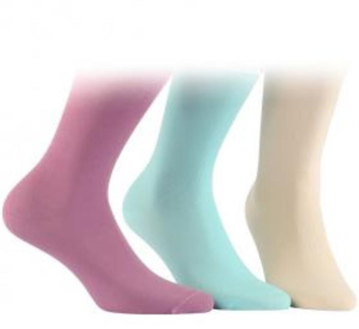 Hladké dámské ponožky z model 16118092 bavlny - Wola