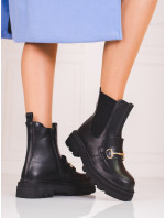 Pěkné dámské černé  kotníčkové boty na plochém podpatku