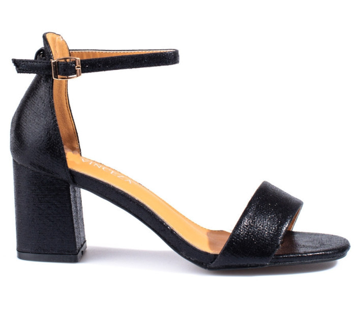 Trendy dámské černé  sandály na širokém podpatku