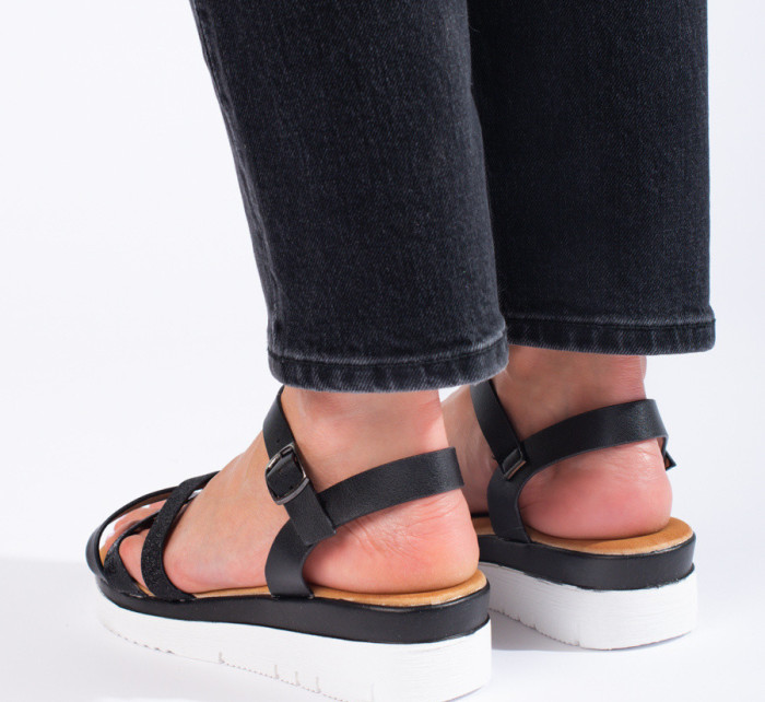 Klasické  sandály dámské černé na klínku