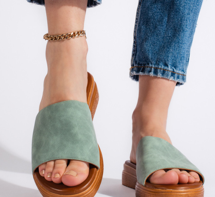 Zaujímavé zelené dámske ponožky bez päty