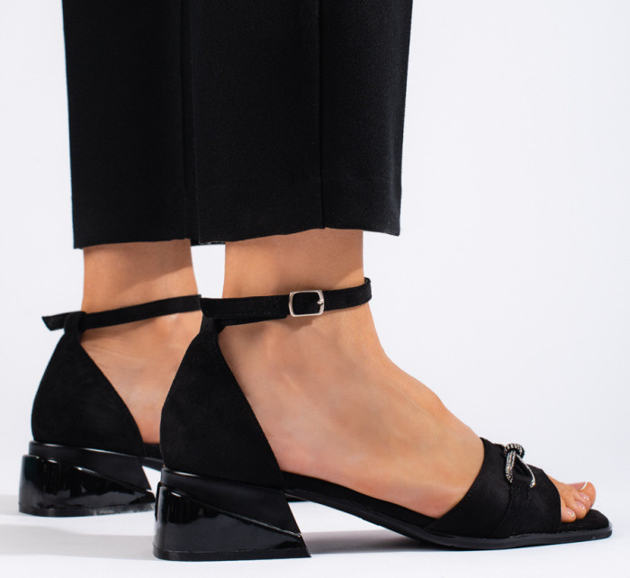 Módní černé  sandály dámské na širokém podpatku