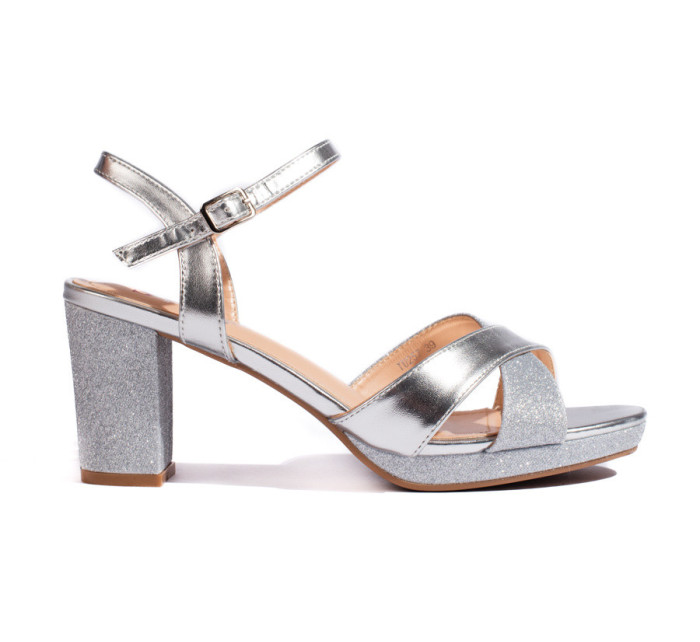 Trendy  sandály dámské stříbrné na širokém podpatku