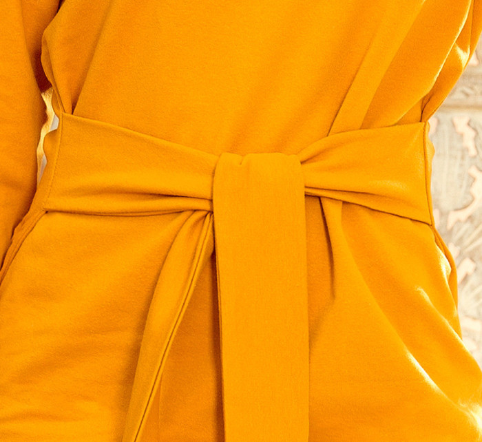 Dámske šaty v horčicovej farbe so širokým pásikom pre zaväzovanie 209-8