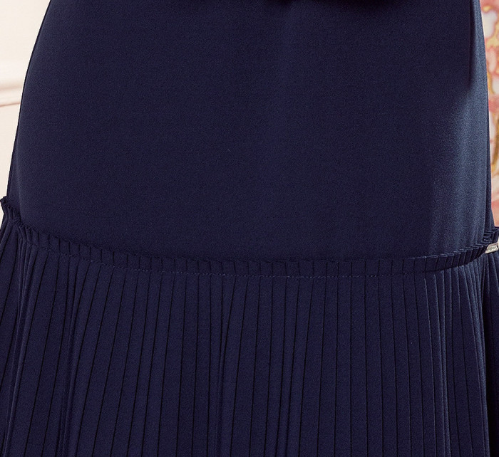 Tmavě modré pohodlné dámské plisované šaty model 16279783 - numoco