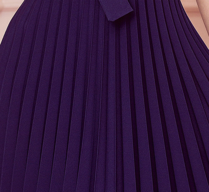 LILA - Tmavomodré dámske plisované šaty s krátkymi rukávmi 311-12