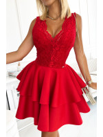 Červené dámské šaty s krajkovým výstřihem a model 17651684 - numoco