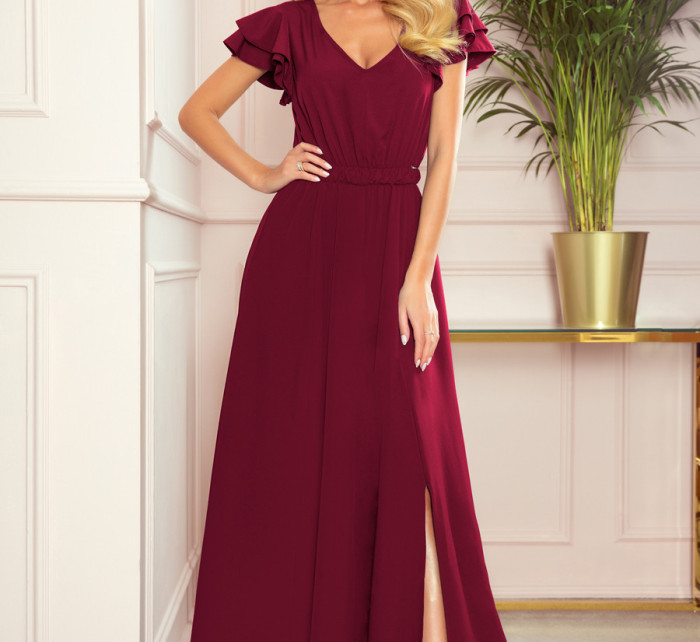 Dlouhé dámské šaty ve vínové bordó barvě s výstřihem a volánky model 17843412 - numoco
