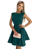 Rozšířené dámské šaty v lahvově zelené barvě s malými rukávky 442-1