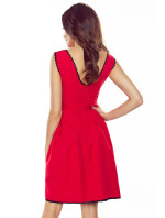 Červené rozšířené dámské šaty s krajkou ve výstřihu model 18516067 - Bergamo