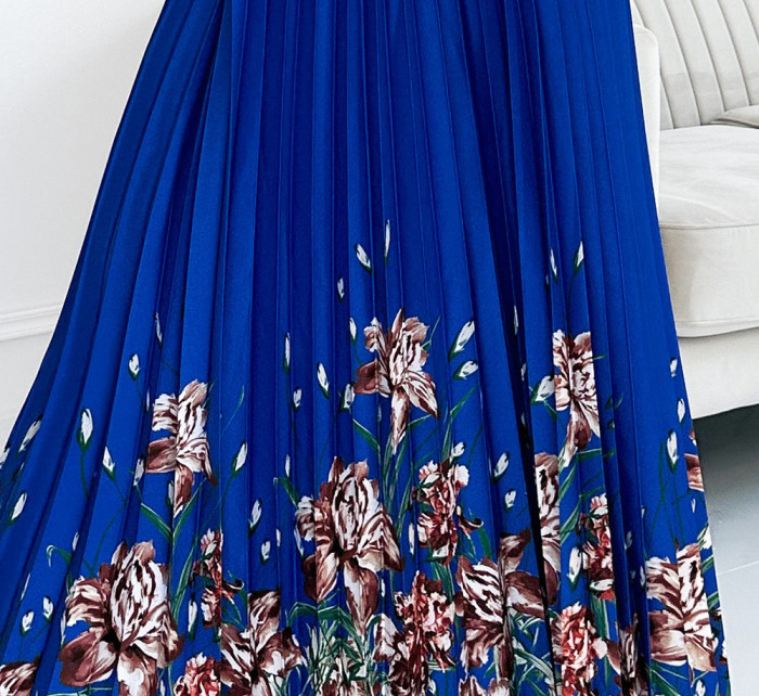 ESTER - Dámské plisované saténové maxi šaty v chrpové barvě s květinovým vzorem 456-1