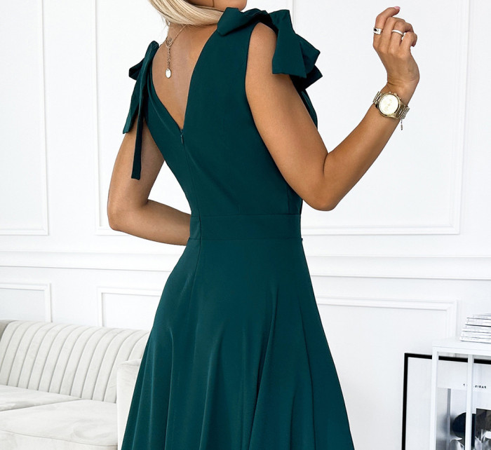ELENA - Dlhé dámske šaty vo fľaškovo zelenej farbe s výstrihom a zaväzovaním na ramenách 405-4