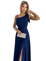 528-1 Długa połyskująca suknia na jedno ramię z kokardą - GRANATOWA