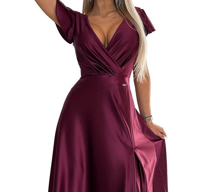 CRYSTAL - Dlhé dámske bordové saténové šaty s výstrihom 411-10