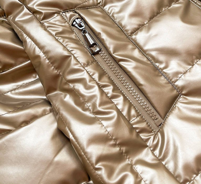 Lesklá zlatá prošívaná dámská bunda model 16149517 - 6&8 Fashion