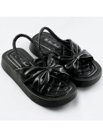 Černé sandály na platformě model 17349568 - Mix Feel