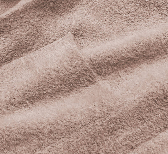 Tmavě béžový dlouhý vlněný přehoz přes oblečení typu alpaka s kapucí (M105)