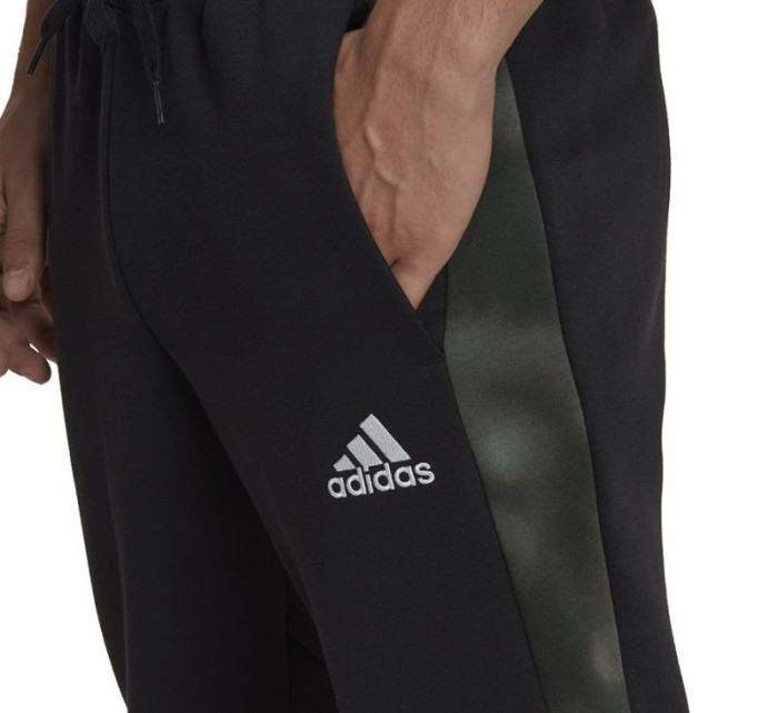 Spodnie adidas Essentials Camo Print Fleece Pant M HL6929