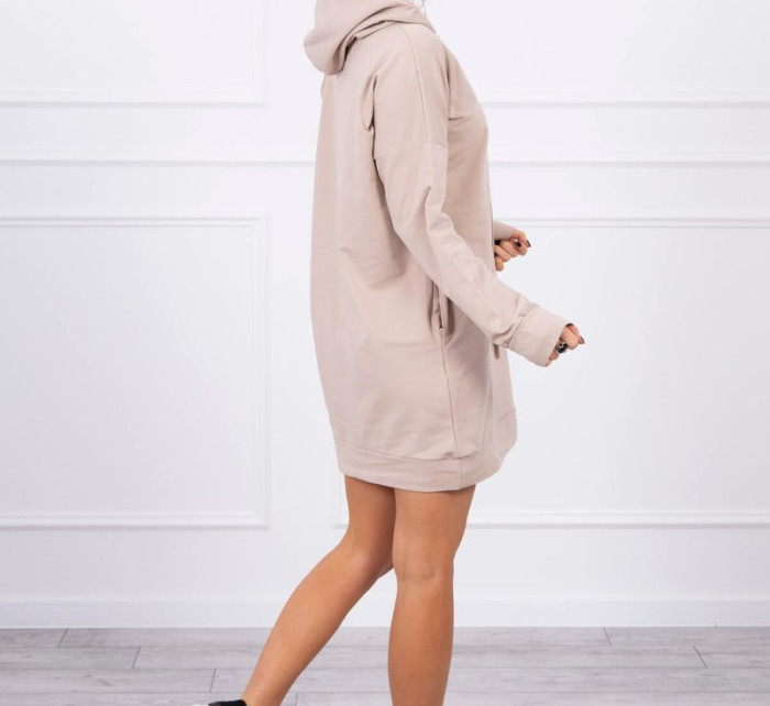 Oversize béžové šaty s kapucí