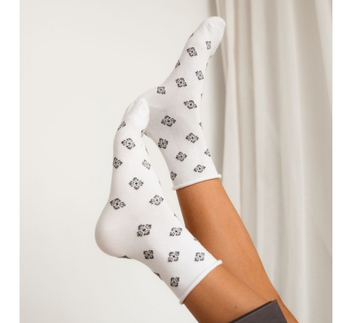 Ponožky bez model 19447492 se vzorem Bílá - Milena
